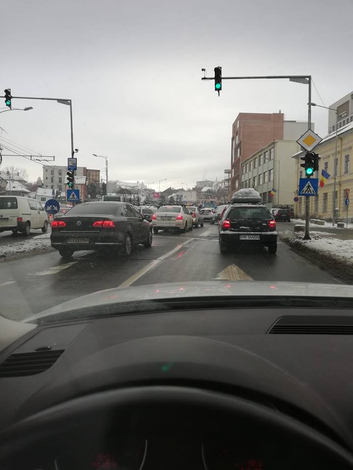 A început şcoala! Traficul din Cluj, blocat