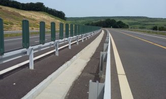 Mașină pe contrasens pe Autostrada Transilvania: "L-au avertizat toţi cu farurile"