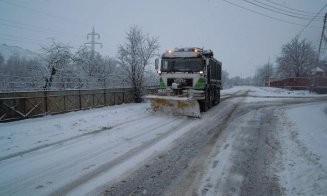 Ninge la Cluj-Napoca. Tarcea: "Pe arterele principale se circulă bine, se mai lucrează încă pe urgenţa trei"