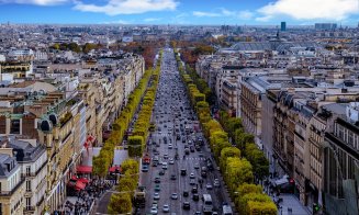 Jaf ca-n filme la o bancă din Paris: Hoţii au spart 30 de seifuri şi au reuşit să fugă