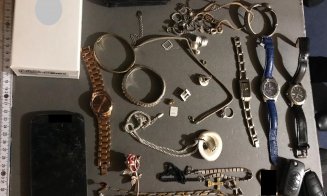 Hoţi de bijuterii, săltaţi de mascaţi. Cum intrau în locuinţe