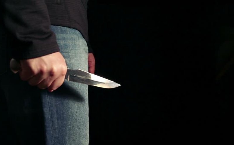 Un bărbat a fost înjunghiat, în centrul comercial Sora. Agresorul a fost identificat