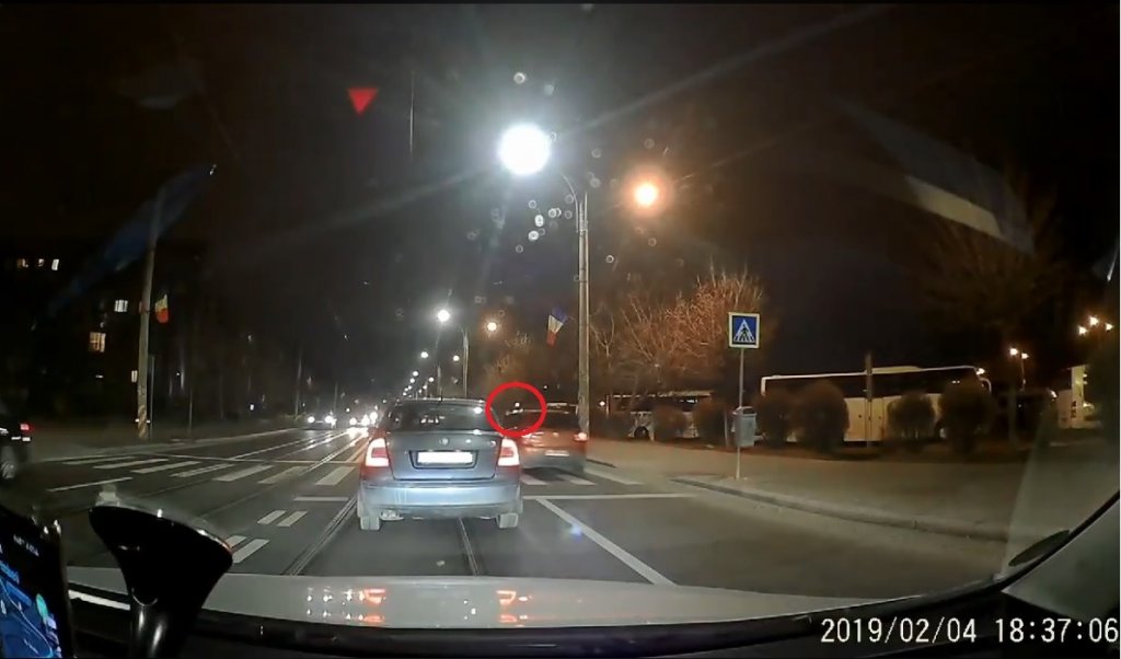 Femeie lovită grav pe trecerea de pietoni de la Sala Sporturilor. Şoferiţa vinovată are doar 19 ani
