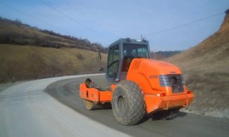 Lucrări de întreţinere pe drumul Luna de Sus - limită cu judeţul Alba
