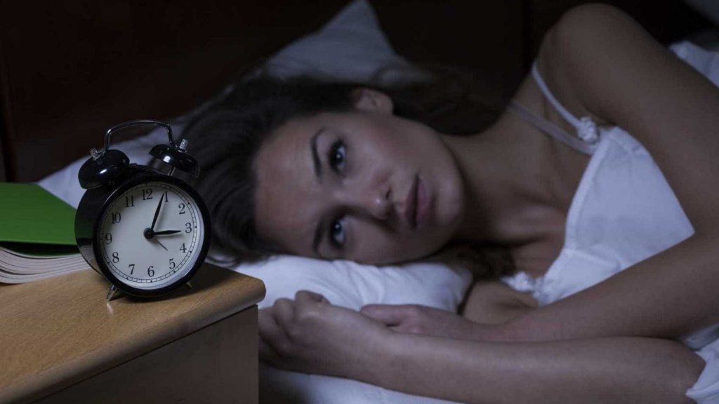 De ce nu dormi noaptea. Alimentele care provoacă insomnii
