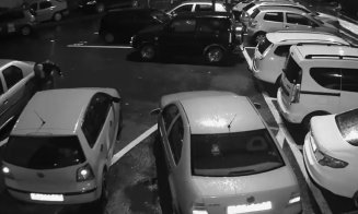 Vandalism într-o parcare din Cluj. Filmat în timp ce tăia cauciucurile