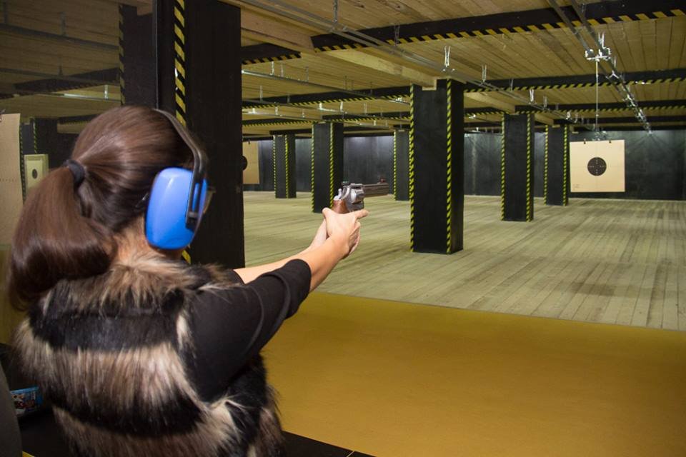 Valentine's Day neconvenţional la Cluj! Dă-ți întâlnire la sala de sport, trage cu arma după Cupidon sau donează sânge