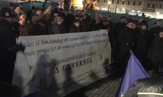 Clujul o susține pe Kovesi. Sute de oameni au ieşit în stradă