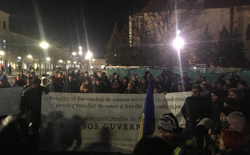 Clujul o susține pe Kovesi. Sute de oameni au ieşit în stradă