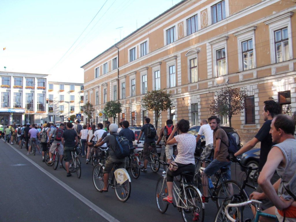 Clujenii ies la marș pe biciclete. Startul se dă în centru