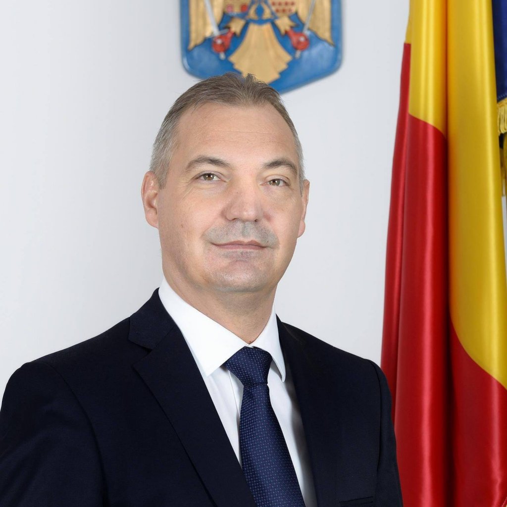 Meci câștigat de Iohannis? Și Drăghici îşi retrage candidatura
