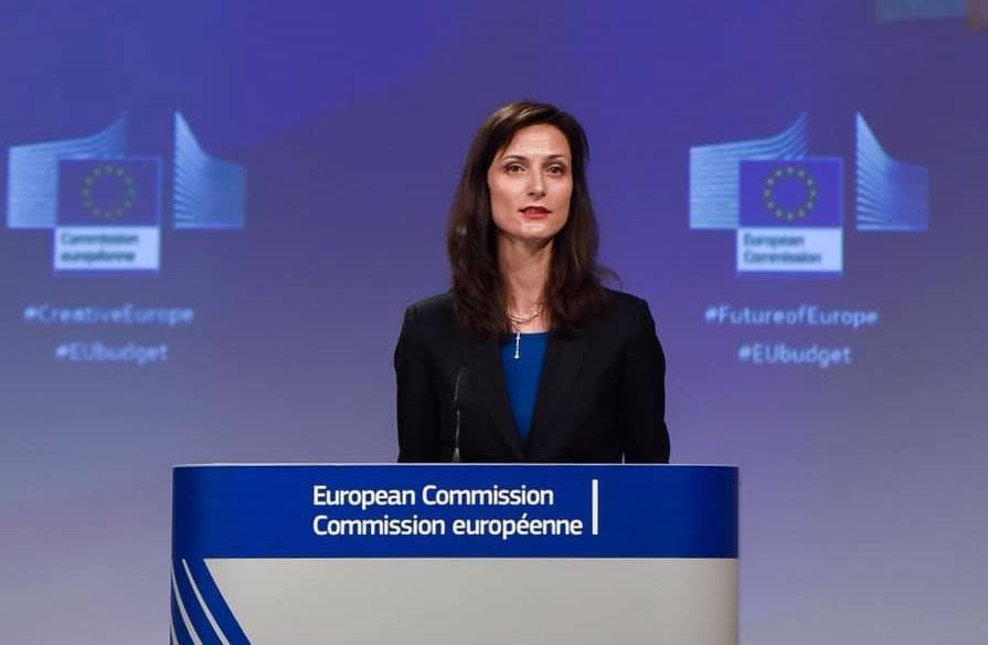 Comisarul european pentru economie digitală vine la Cluj