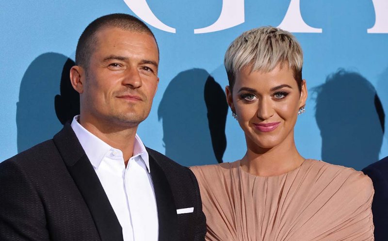 Katy Perry şi actorul Orlando Bloom s-au logodit de Valentine's Day - FOTO