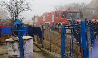 A încercat să se sinucidă aruncându-se în fântână. L-au salvat părinţii şi soţia