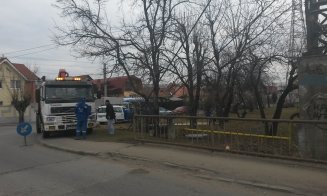 Mișcări de trupe pe Porțelanului. Au peticit strada și podul, până la noi ordine