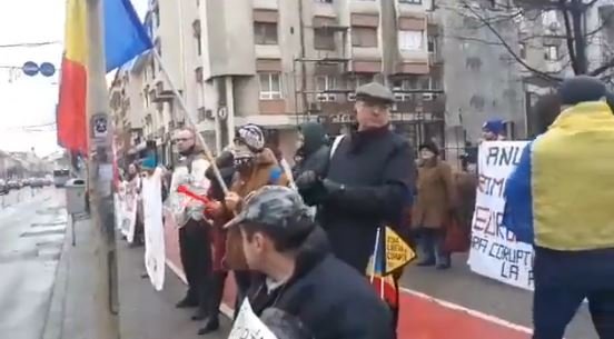 Protest şi la Prefectură: "Cluj fără dictatură"