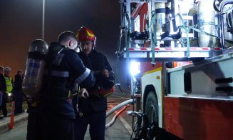 Clădire a Muzeului Etnografic, mistuită de flăcări. Găzduia activităţi pentru copii