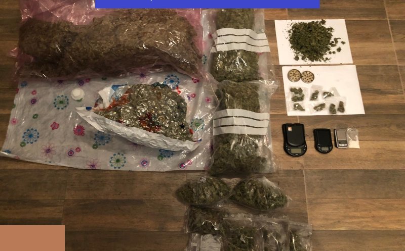 Traficant de droguri, reţinut de poliţiştii clujeni