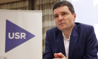 Nicuşor Dan s-a reînscris în USR şi a semnat protocolul de constituire al Alianţei 2020 USR-PLUS