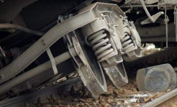 Martie, luna deraierilor de tren. Al patrulea tren de călători sărit de pe şine într-o saptămână