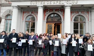 Protestul magistraților ajunge la Bruxelles. 30 de judecători și procurori din țară se vor întâlni cu Frans Timmermans