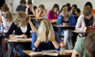 Peste 9.500 de elevi din Cluj susţin SIMULAREA BAC 2019. Ce subiecte au primit la limba română