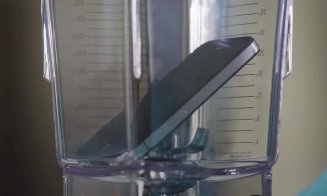 Ce conţine un smartphone. L-au măcinat în blender pentru a afla din ce e făcut