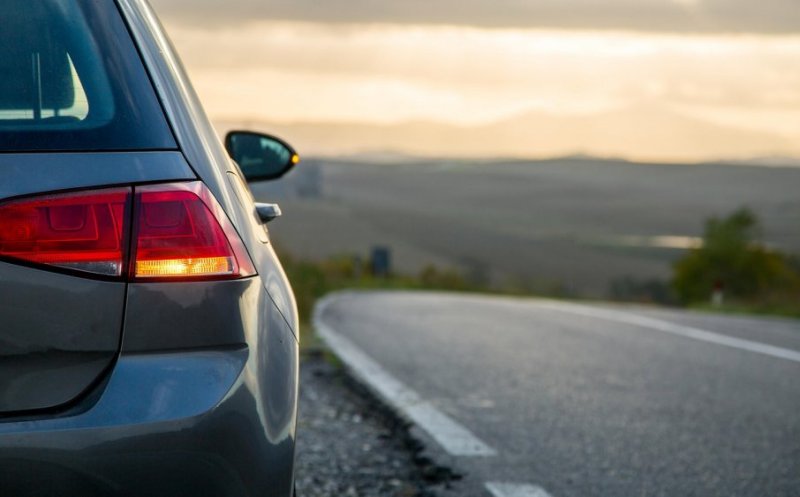 Servicii de închiriere direct de la aeroport prin RINO Rent A Car