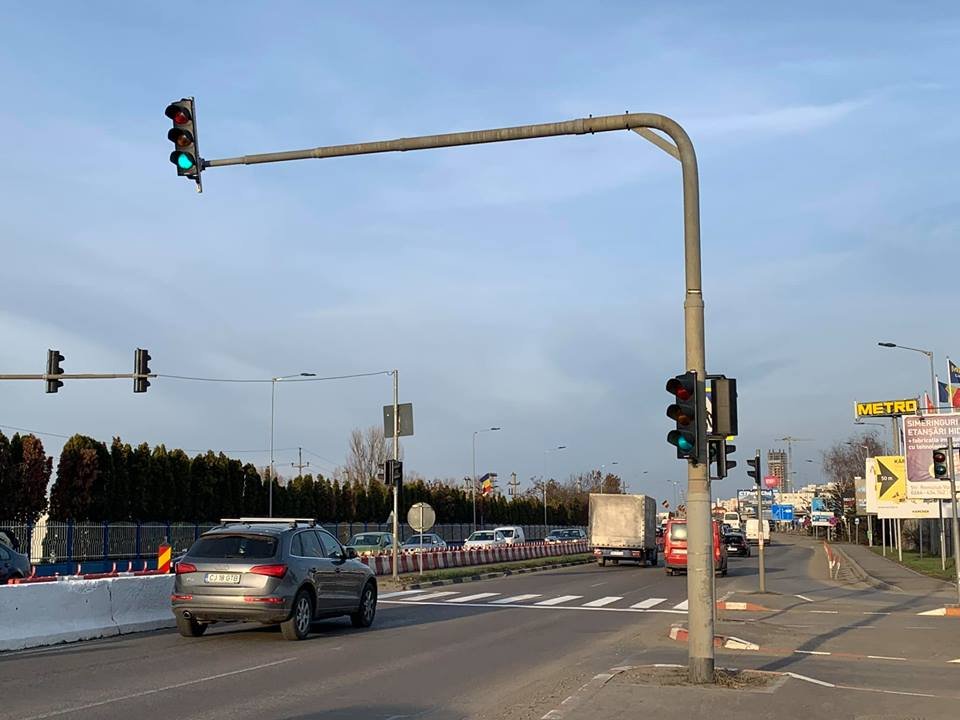 Semafor cu BUTON la Metro. Primarul din Floreşti promite şi pasarelă pentru pietoni