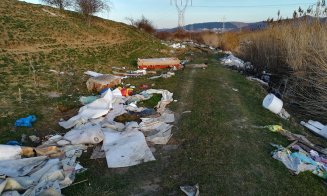 Groapă de gunoi pe malul Someşului. Floreştenii, chemaţi la curăţeni