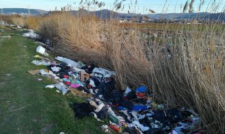 Groapă de gunoi pe malul Someşului. Floreştenii, chemaţi la curăţeni