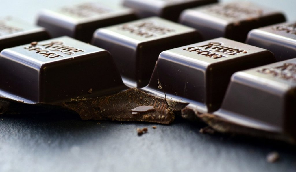 Gustări care nu depăşesc 100 de calorii