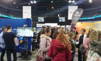 A început Târgul de Cariere la Cluj. O firmă recrutează piloți de automobile și mai multe ONG-uri caută voluntari