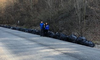 Curăţeni şi în zona lacului Tarniţa. Tot clujenii au pus mâna la strâns gunoaie