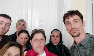 Biserica Reformată Someșeni a evacuat zeci de romi dintr-un imobil retrocedat. Mai mulți activiști au protestat