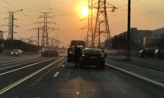 Accident cu trei maşini pe Muncii. Trei răniţi grav