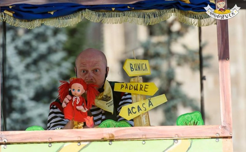 Spectacolul interactiv „Scufița Roșie și lupul cel flămând",  la Teatrul „Puck"