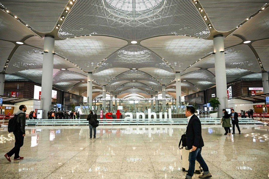 Ultimul zbor Turkish Airlines de pe Aeroportul Internaţional Cluj către Aeroportul Atatürk