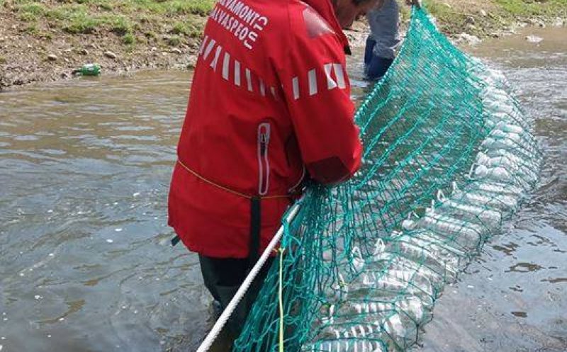 Curăţenie în Cheile Turzii: 150 de saci de gunoaie