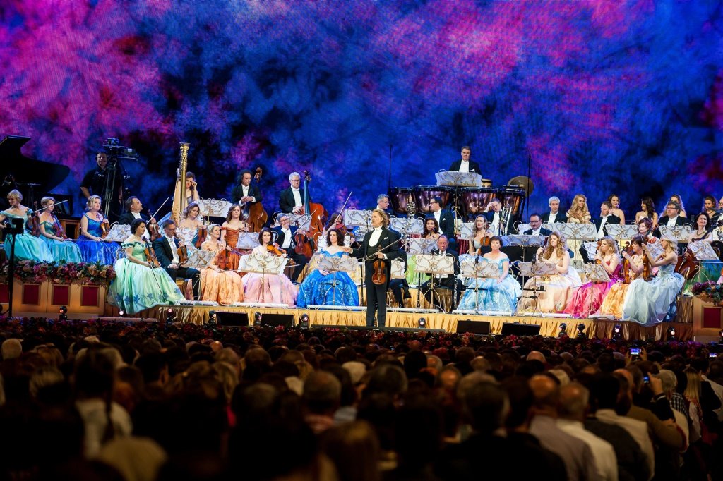 Patru zile - 32.000 de oameni. Cât a câştigat BTarena de pe urma lui Andre Rieu. "Îl vom mai vedea la Cluj!"