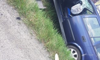 Un TIR a provocat un accident cu 4 răniţi la Jucu. O maşină, proiectată pe contrasens
