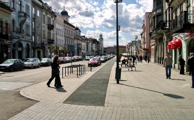 Nu taxă de centru, ci "walkable city"! Viceprimar Cluj: "Nu o să demolăm clădiri ca să facem loc maşinilor aduse cu 500 de euro"