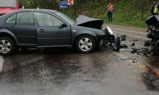 6 răniţi într-un accident cu 3 maşini, la ieşire din Cluj spre Mureş. Trafic blocat