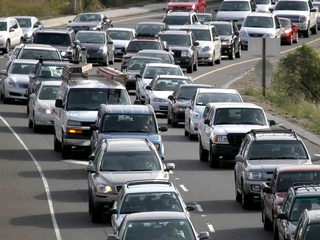 UE nu mai vrea poluare. Noi standarde pentru emisii la autoturisme şi camionete
