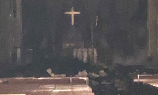 INCENDIU la Catedrala Notre-Dame. Structura edificiului, salvată de pompieri/Imagini din interior
