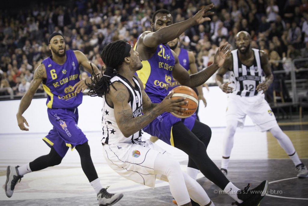 Baschetbaliștii de la U-BT, pregătiți pentru Final Four-ul de pe propriul teren: “Ne dorim să câștigăm trofeul, vom ieși pe teren și vom da totul”