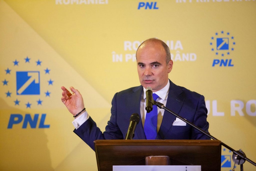 Tânără arsă, în stare gravă, plimbată între spitalele din ţară. Rareş Bogdan: "Doamna Pintea, mai sunteți ministrul Sănătății?"