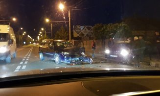 Accident pe Traian Vuia. O persoană încarcerată