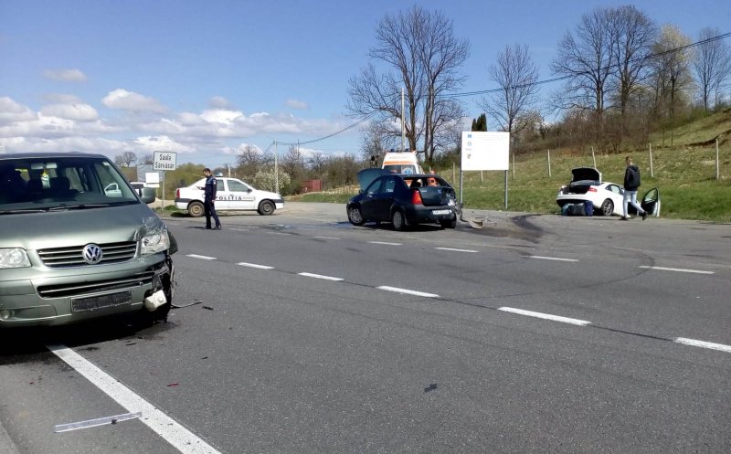 Accident cu trei maşini în Şaula