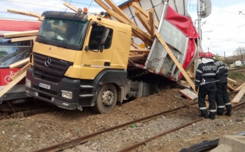 Accident feroviar pe ruta Dej - Beclean! 8 răniţi, traficul redeschis